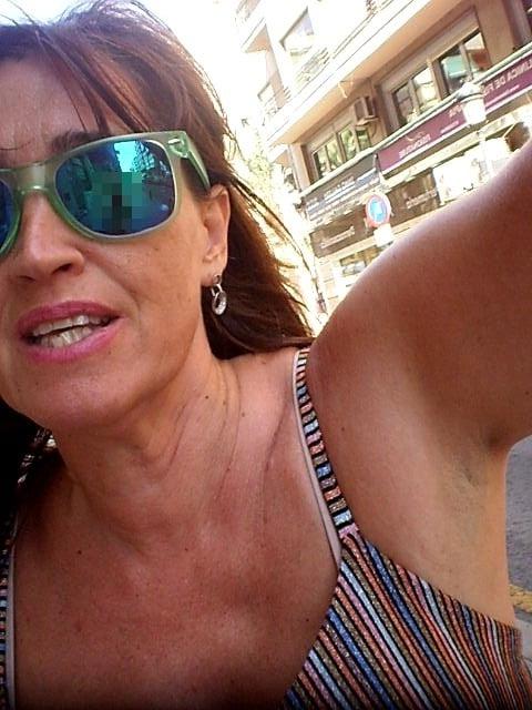 25P BUSTY MILF