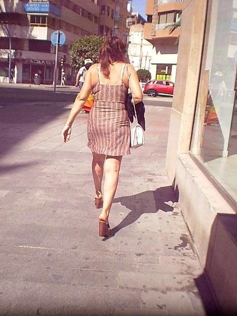 25P BUSTY MILF