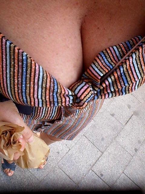 25P BUSTY MILF