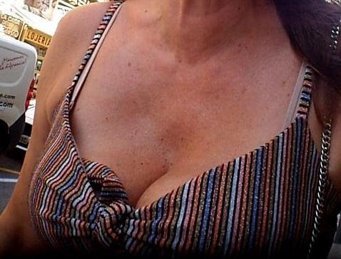 25P BUSTY MILF