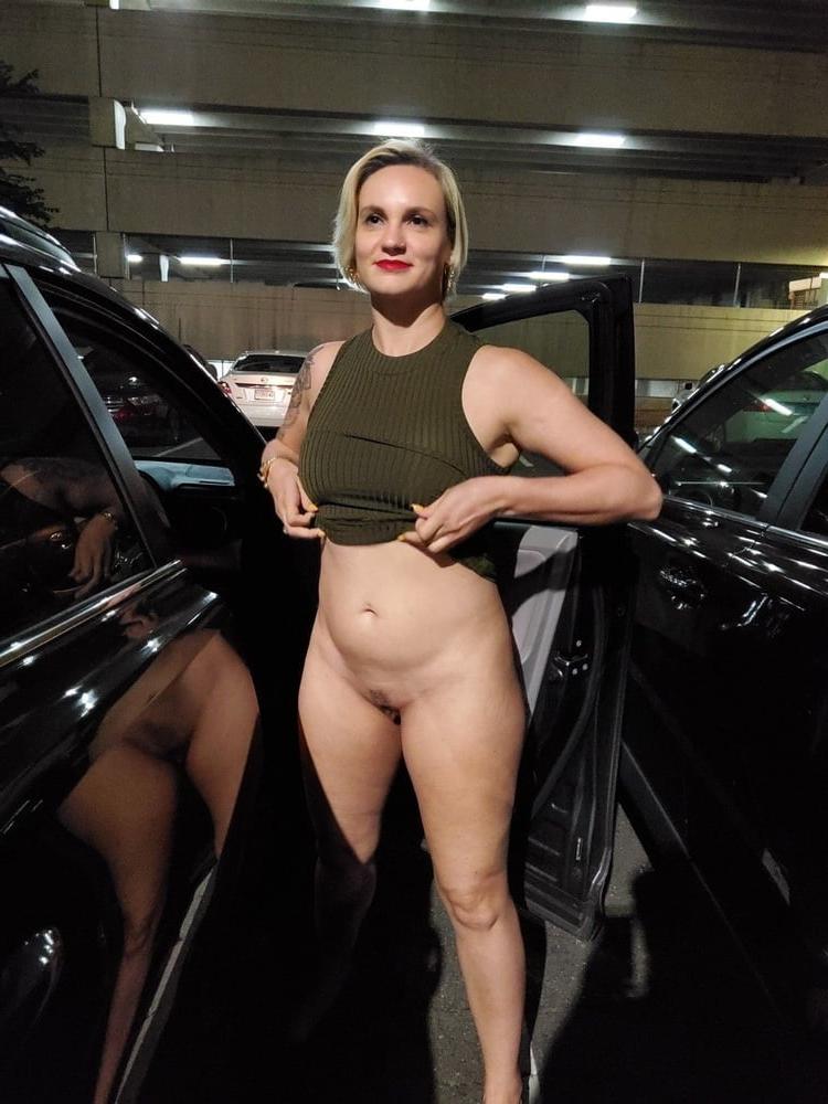 25P Public MILFs 07