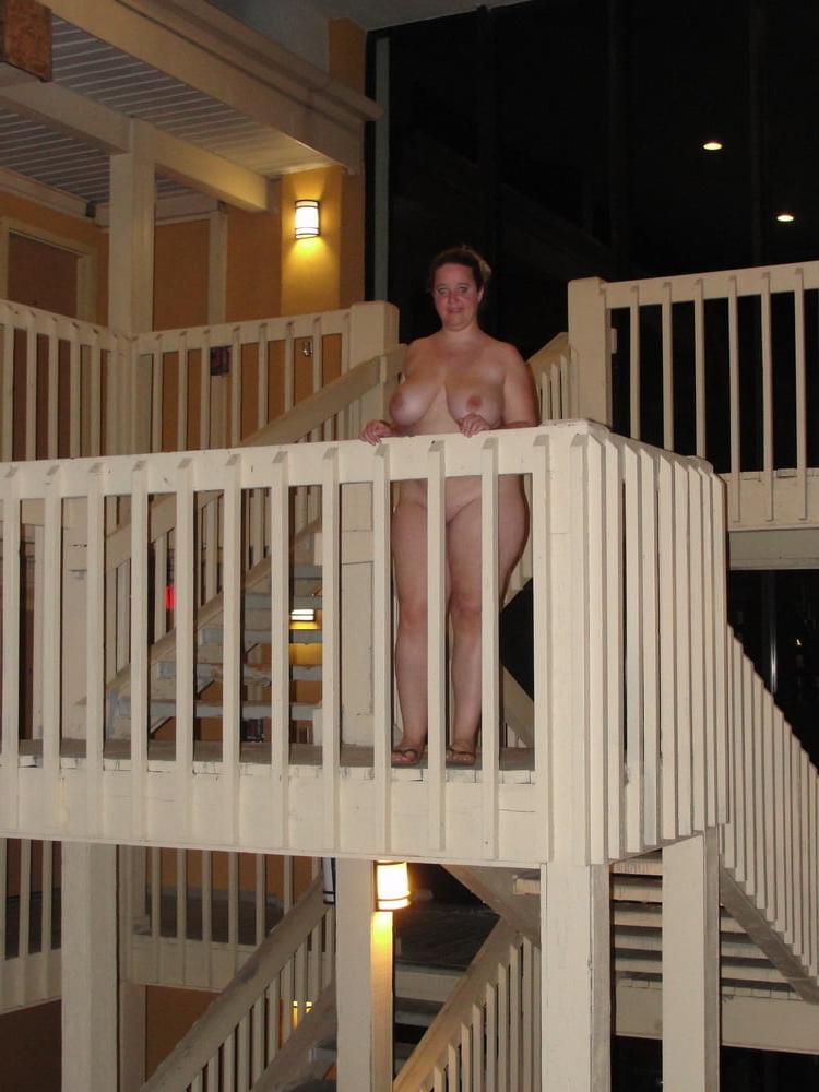 25P Public MILFs 07
