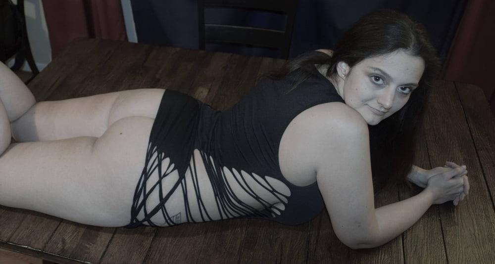 25P Sexy MILF