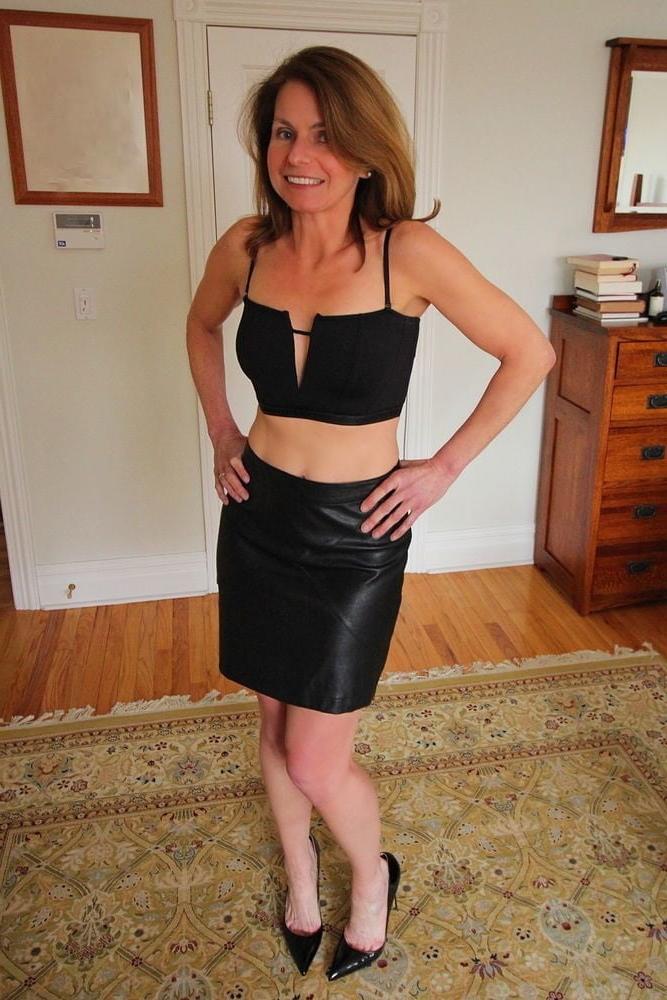 25P MILF Wives - Nice Boobs - Clothed - 22