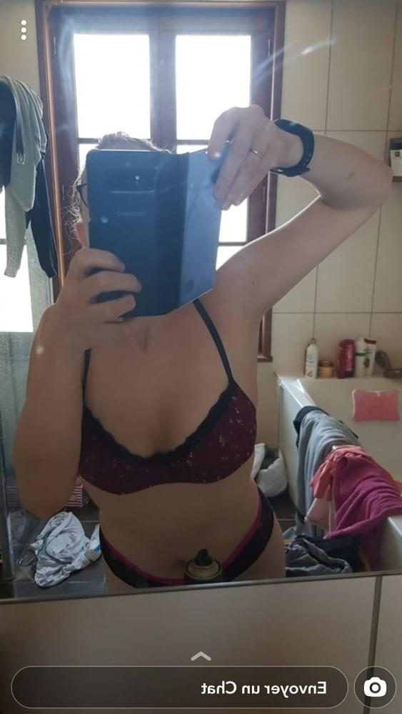 17P 33 FRENCH WHORE MILF MOM