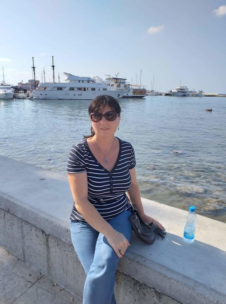 14P Facebook milfs