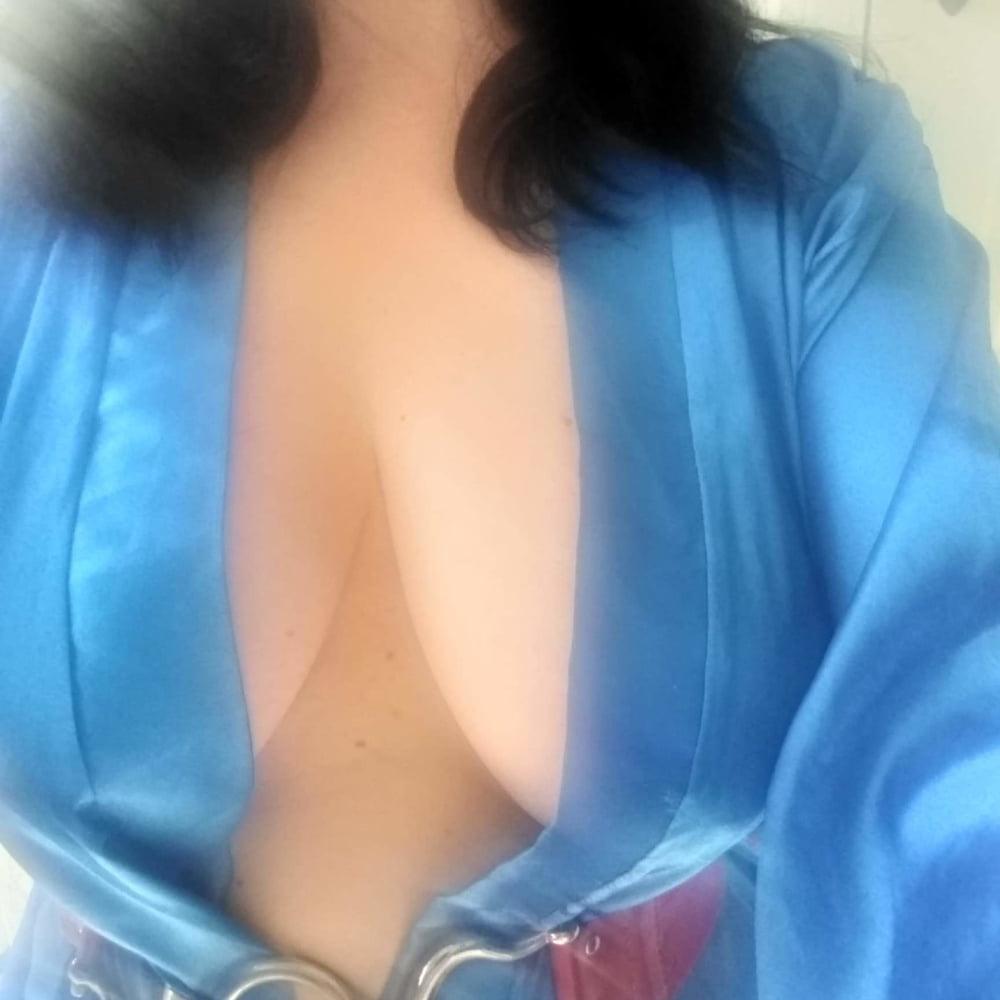 14P Facebook milfs