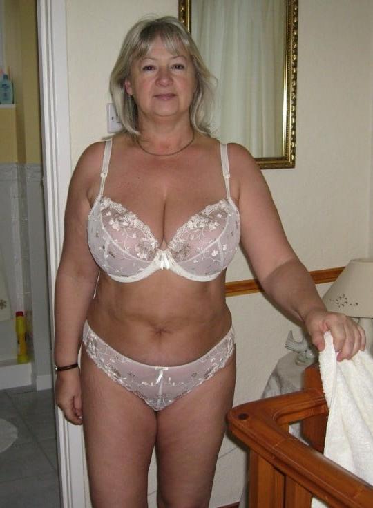 20P Exposed Matures, Milfs and Wives 13