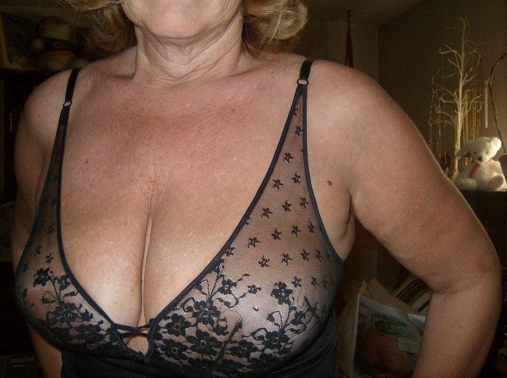 25P Hot Milf 43