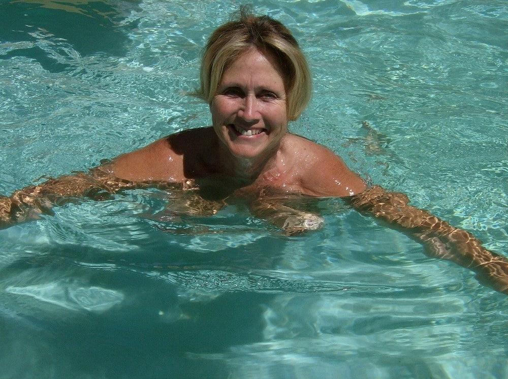 25P Hot Milf 43