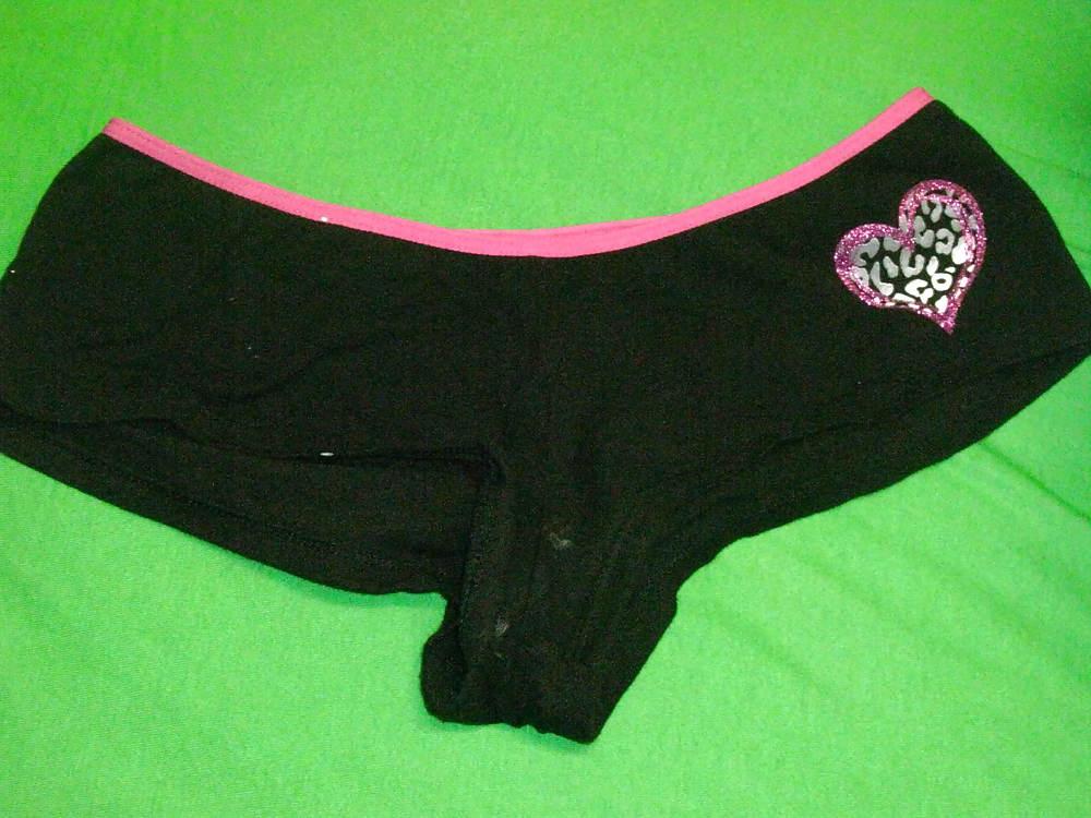23P My panties 4 cash?