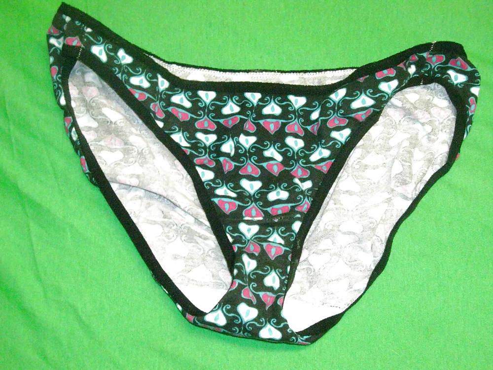 23P My panties 4 cash?