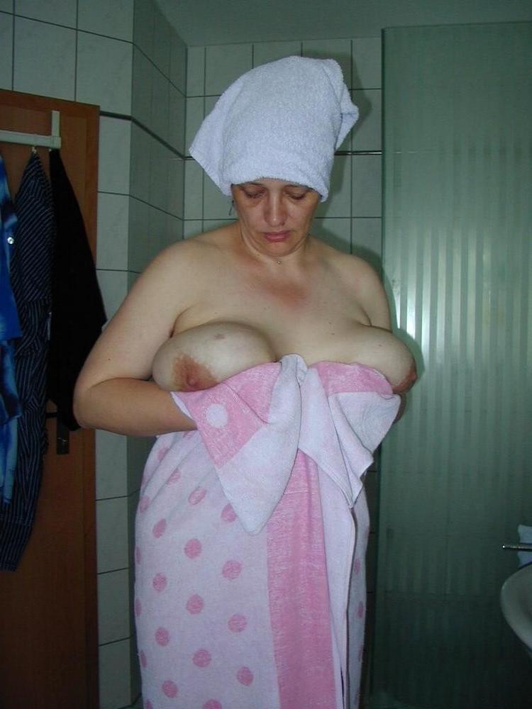16P A beautiful MILF 2