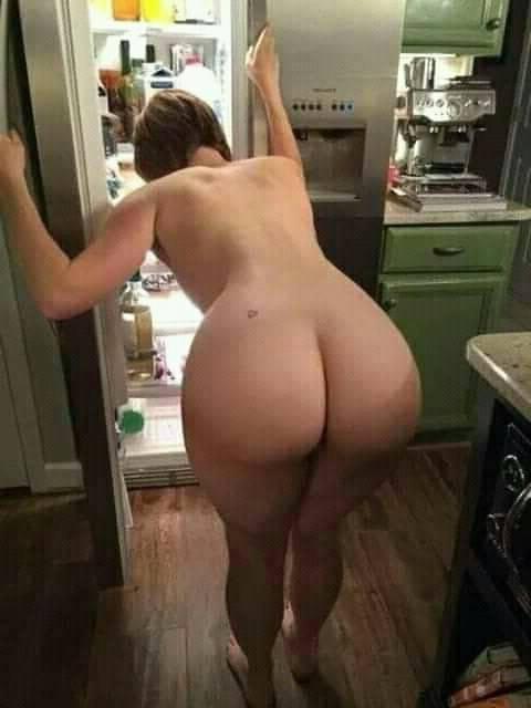 19P Lovely milf