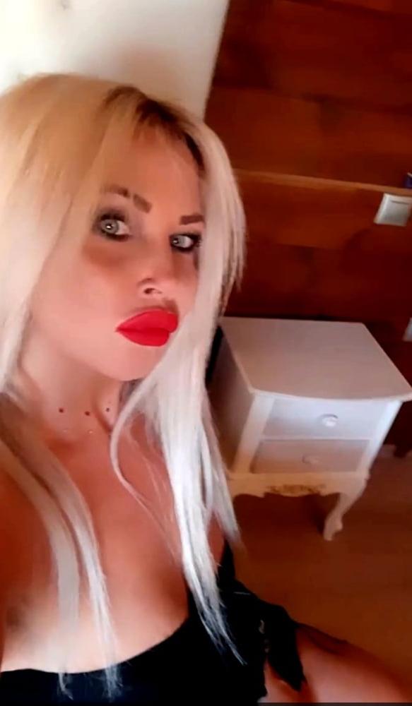 25P Greek Huge Tits Milf Vol 3