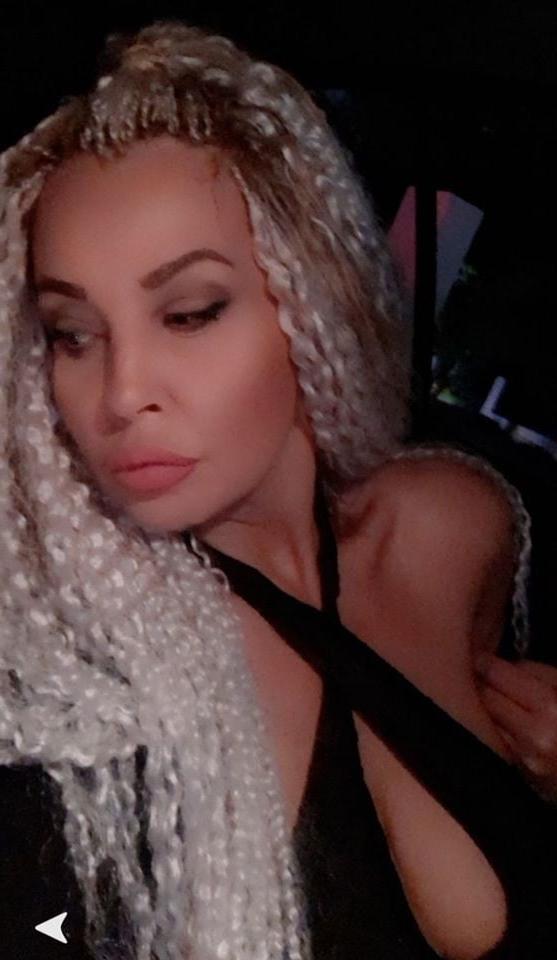 25P Greek Huge Tits Milf Vol 3