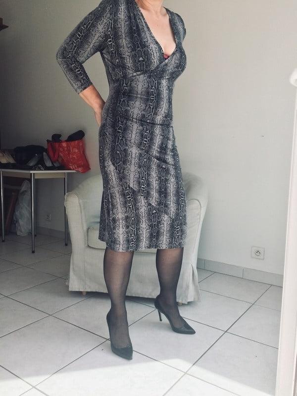 25P French milf qui vend ses fringues-5
