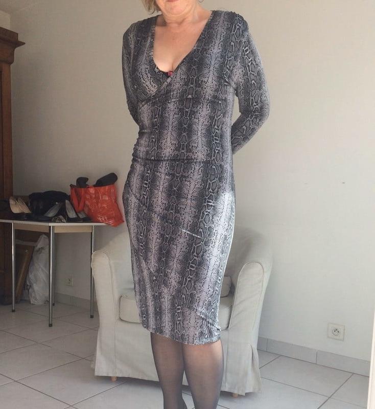 25P French milf qui vend ses fringues-5