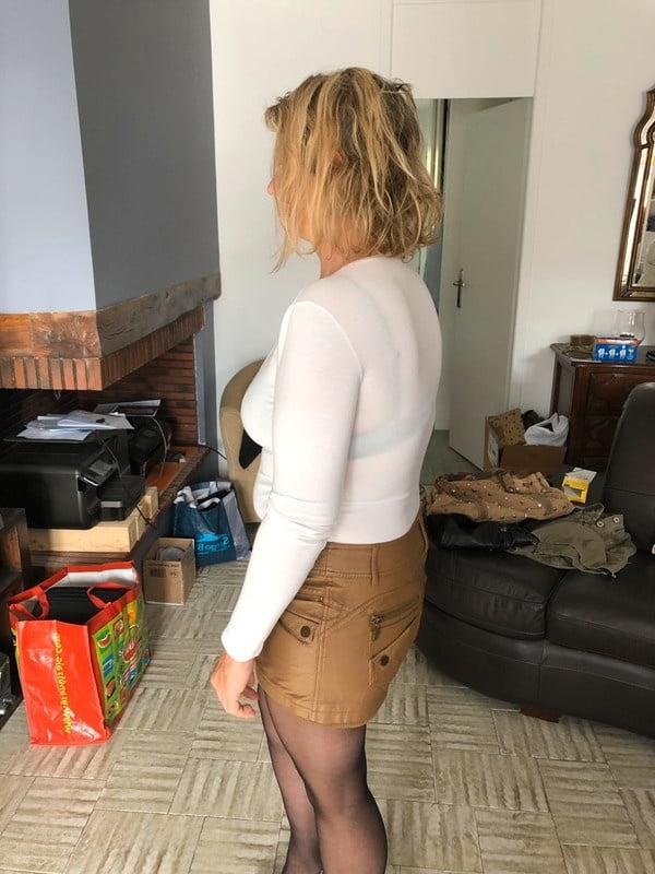 25P French milf qui vend ses fringues-5