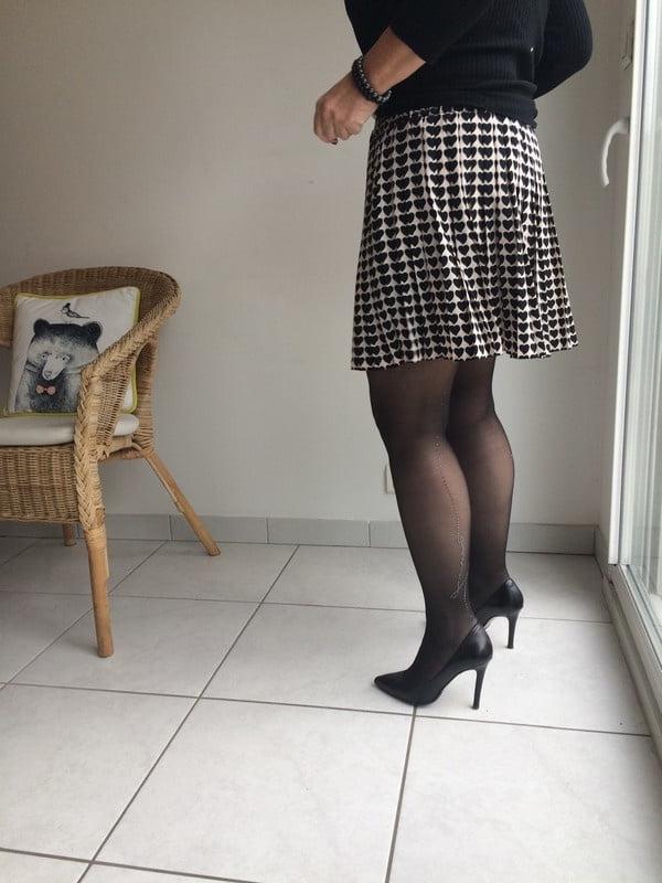25P French milf qui vend ses fringues-5