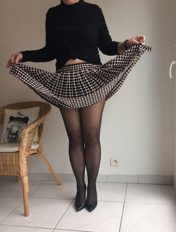 25P French milf qui vend ses fringues-5
