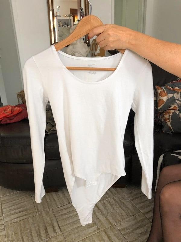 25P French milf qui vend ses fringues-5