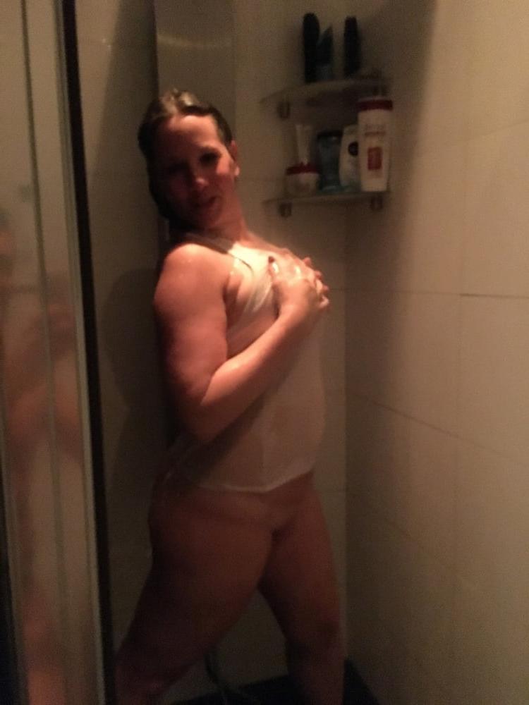 25P Dave's blonde milf