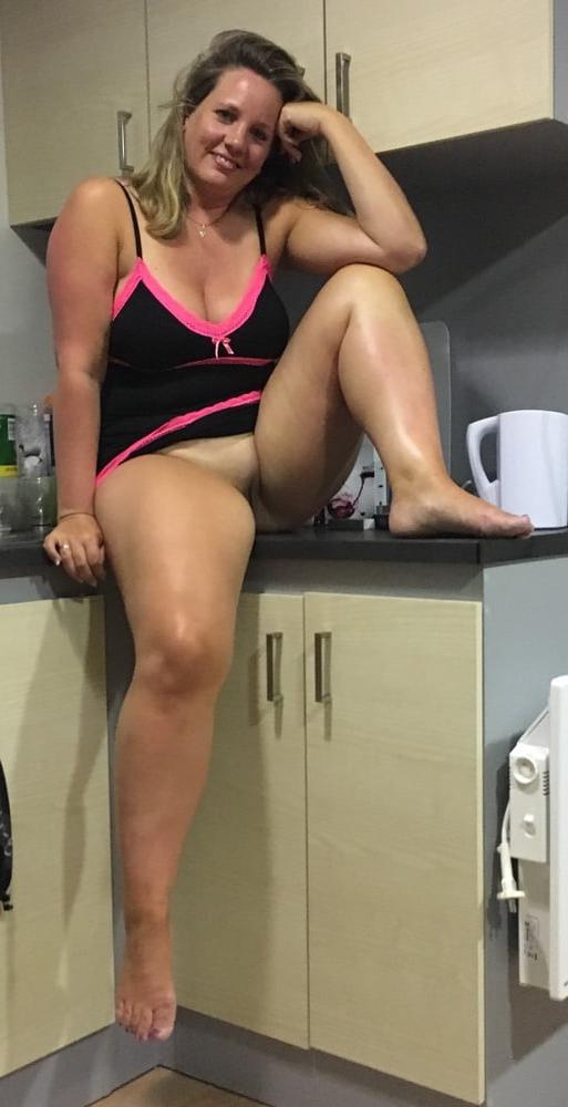 25P Dave's blonde milf