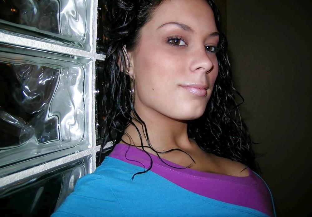 25P BUSTY AMATEUR TEEN