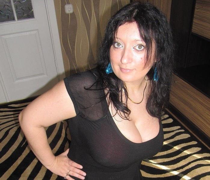 8P Russian Milf Sluts. Russische Milf Schlampen 32