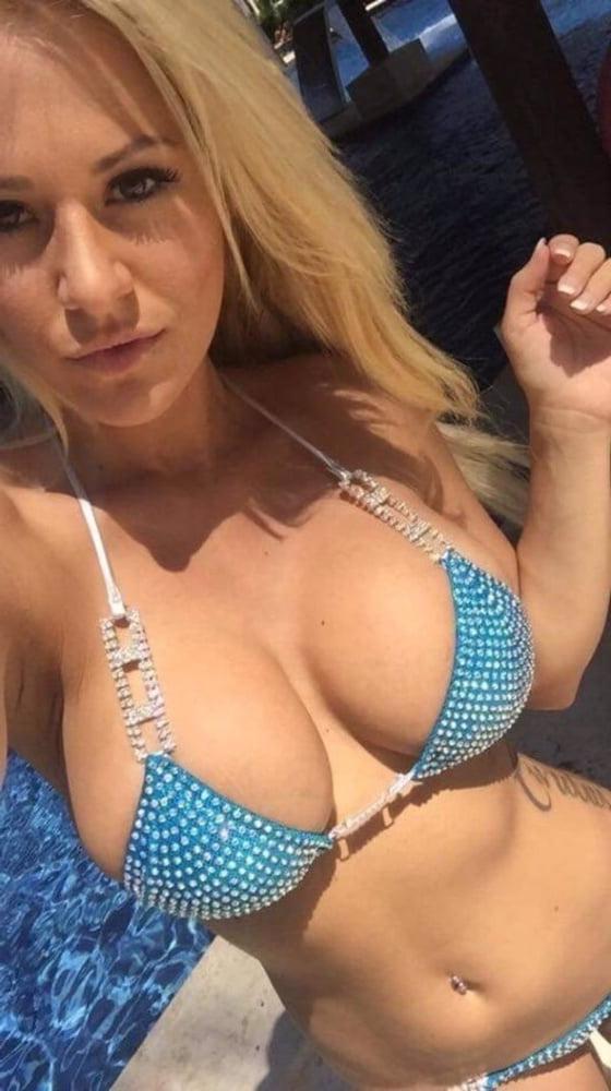 25P The Beauty of Milfs (30+) VI
