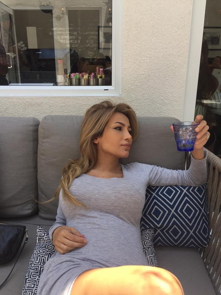 25P VERY Sexy MILF