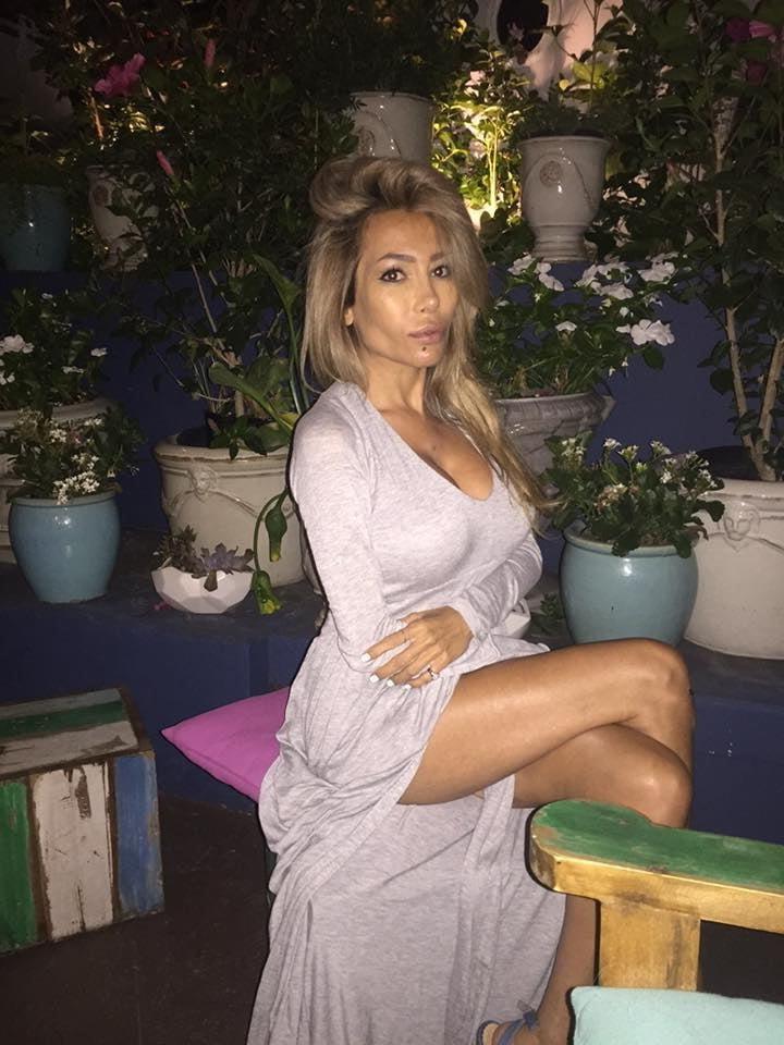 25P VERY Sexy MILF