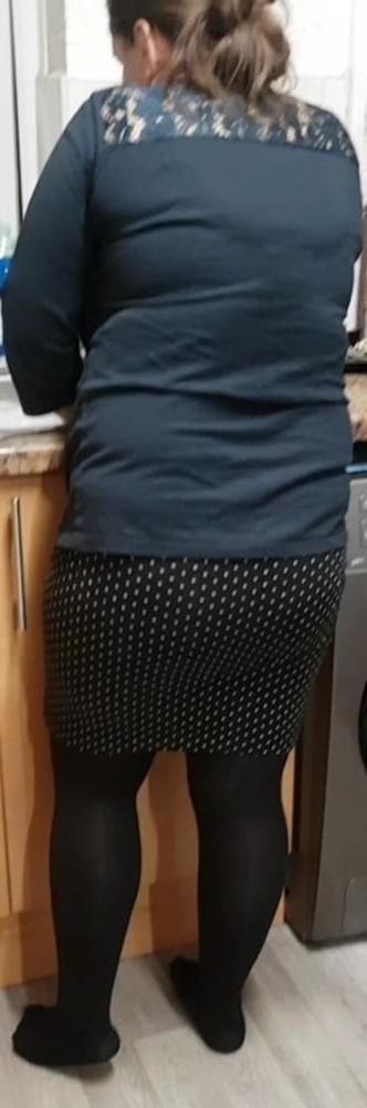 25P Sexy MILFs and GILFs wearing tights 10