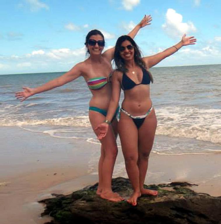 25P Warm Up With These Bikini MILFS pt. 12