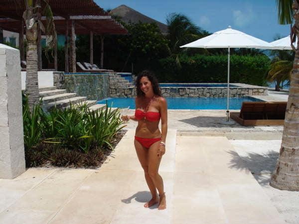 25P Warm Up With These Bikini MILFS pt. 12