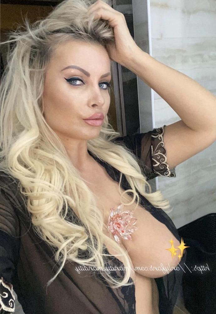 22P Wunderschöne MILF