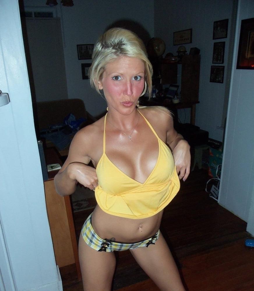 25P Hottest Web Milfs Vol.1
