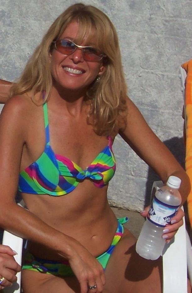 25P MILF Wives - Bikinis - 15