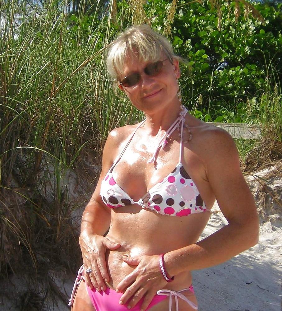 25P MILF Wives - Bikinis - 15
