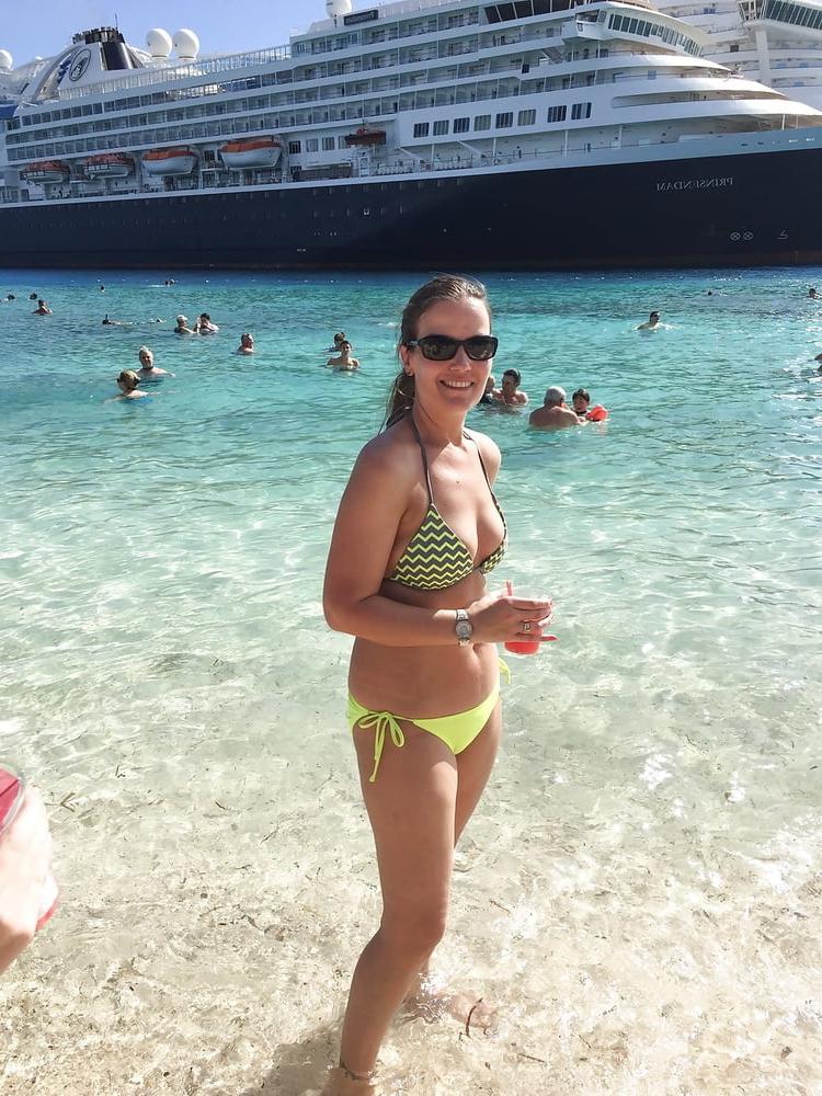 25P MILF Wives - Bikinis - 15