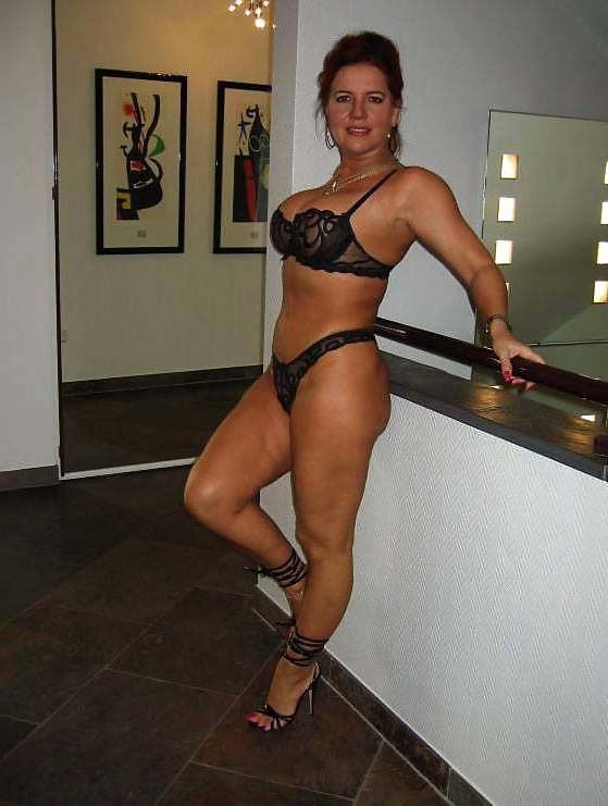25P MILF World 40