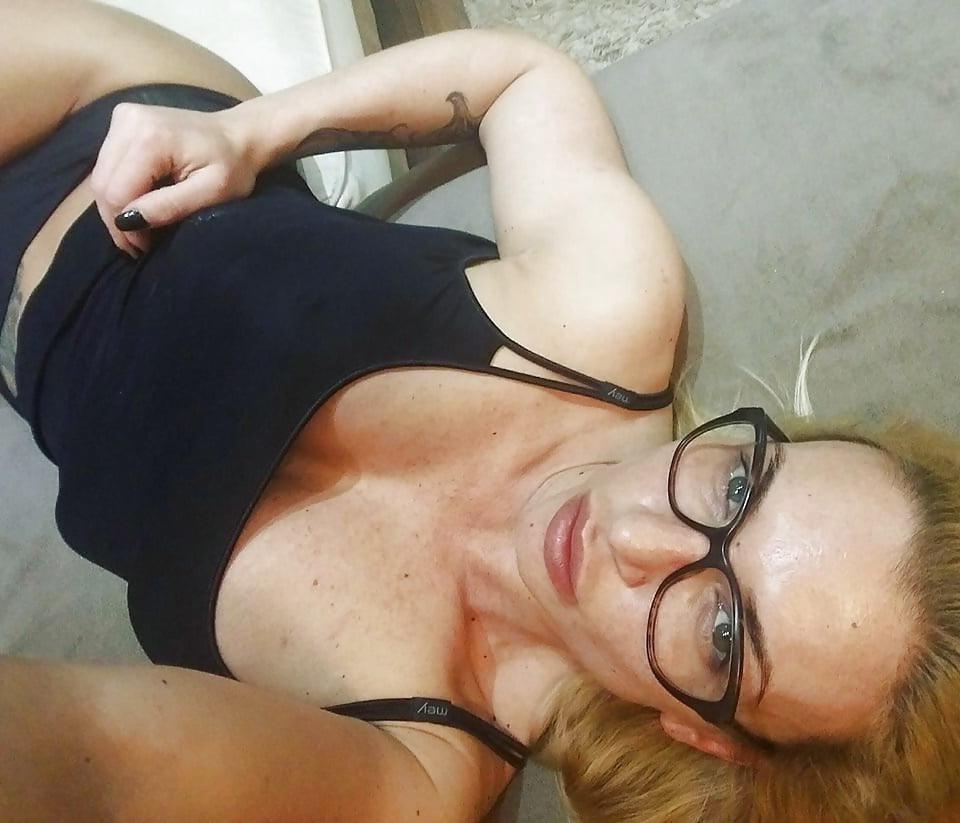 25P Serbian MILFs and Matures vol.130
