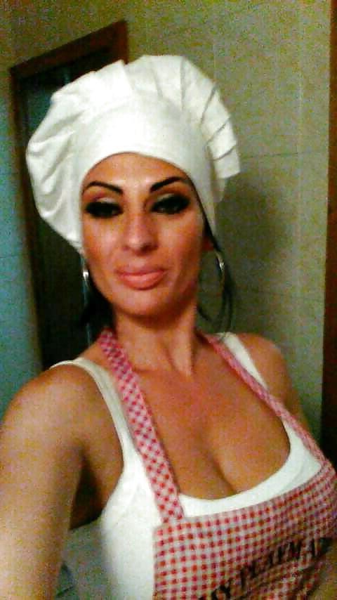 25P Serbian MILFs and Matures vol.130
