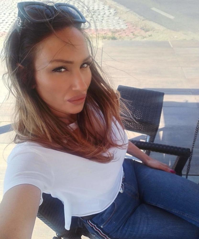 25P Serbian MILFs and Matures vol.130