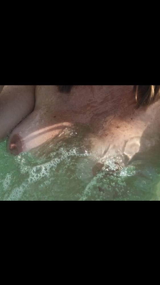 25P Milf wife (0)(0)