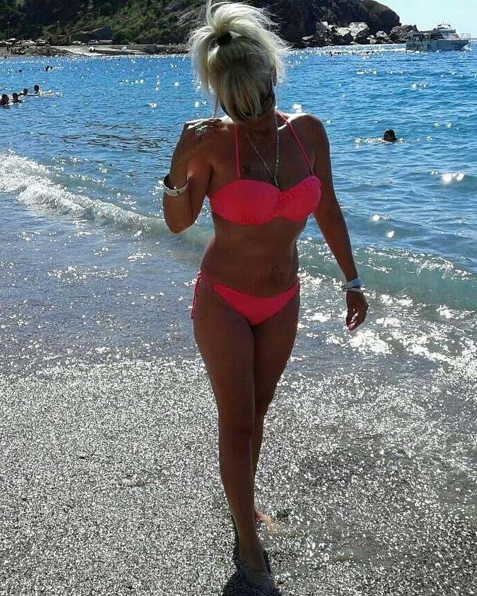 25P MILF Wives - Bikinis - 14