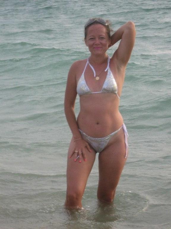 25P MILF Wives - Bikinis - 14