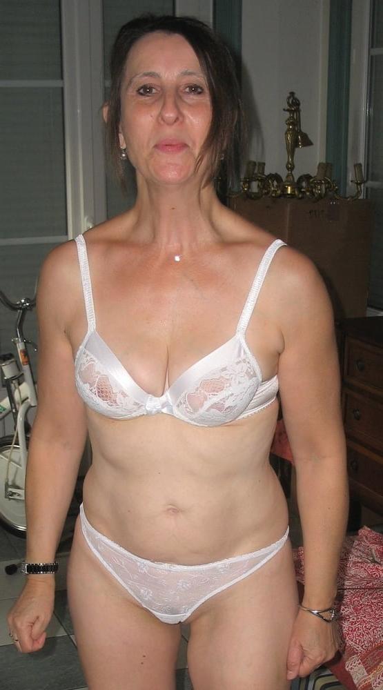 25P NICE  MILF
