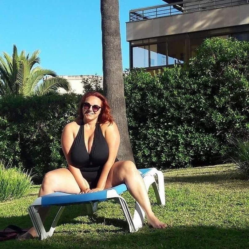 25P Beautiful and Busty MILFs 2